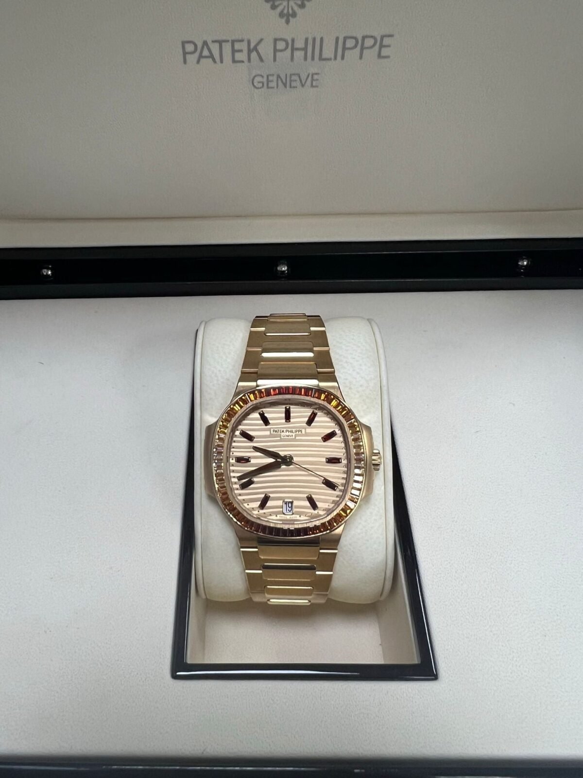 Patek Philippe Nautilus Automatic Rose Gold Baguette Cognac Bezel 71181300R 001 - Image 2