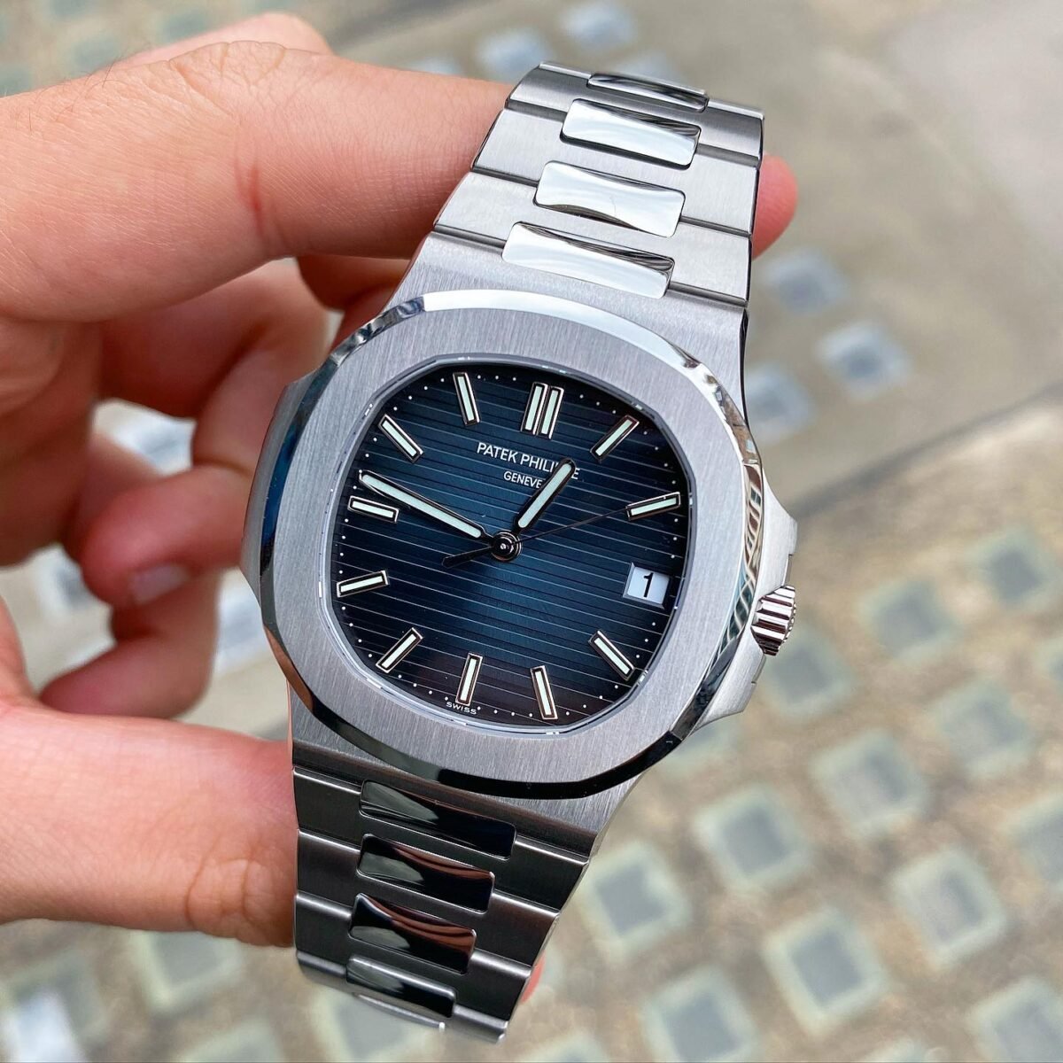 NAUTILUS STEEL BLUE DIAL 40MM 2018 COMPLETE SET Watch - Image 3