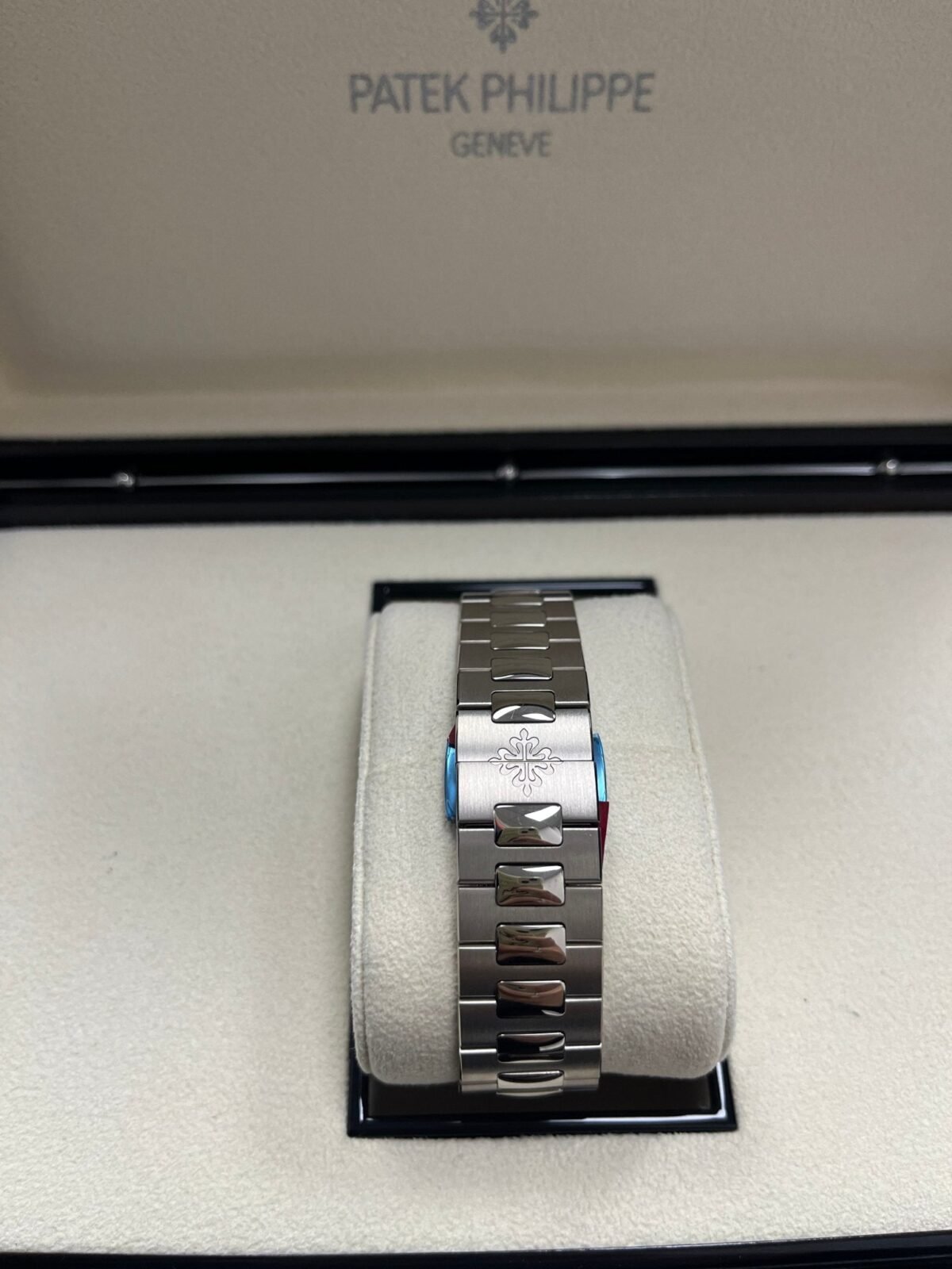 Patek Philippe Nautilus Blue Dial White Gold 58111G 001 - Image 7