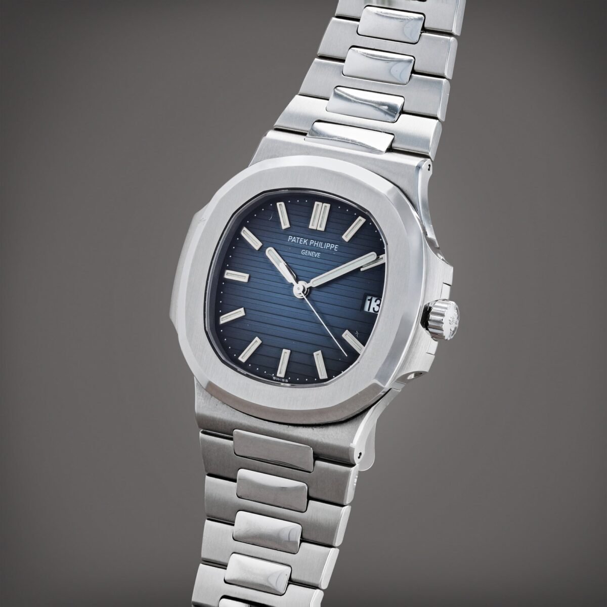 NAUTILUS STEEL BLUE DIAL 40MM 2018 COMPLETE SET Watch - Image 4