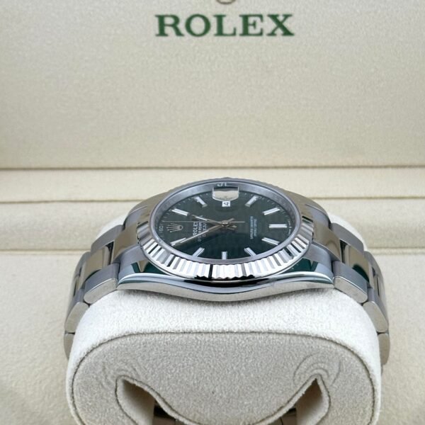 2025 Watch Datejust 126334 Stainless Steel Green Motif Dial Oyster