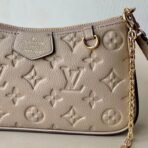 Easy Pouch On Strap - Image 10