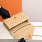 ENVELOPE SMALL IN QUILTED GRAIN DE POUDRE EMBOSSED LEATHER - Image 3