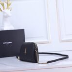 GABY ZIPPED POUCH IN QUILTED LAMBSKIN - Image 8