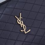 GABY ZIPPED POUCH IN QUILTED LAMBSKIN - Image 4