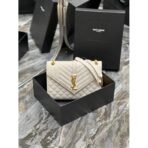 MEDIUM ENVELOPE IN MATELASS?? LAMBSKIN - Image 9