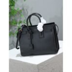 SAC DE JOUR SMALL IN SMOOTH LEATHER - Image 9