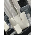 SHOPPING SAINT LAURENT IN LEATHER - Image 8