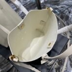 SHOPPING SAINT LAURENT TOY IN LEATHER - Image 12