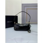 Prada Re-Edition 2002 small leather shoulder bag - Image 9