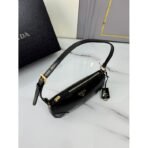 Prada Re-Edition 2002 small leather shoulder bag - Image 4