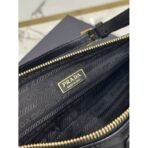 Prada Re-Edition 2002 medium leather shoulder bag - Image 10