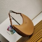 Prada Arqu?? large leather shoulder bag - Image 8