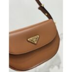 Prada Arqu?? leather shoulder bag with flap - Image 6