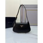 Small leather shoulder bag - Image 9