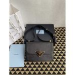 Prada Embl??me Saffiano shoulder bag - Image 9
