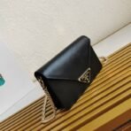 Saffiano leather shoulder bag - Image 8