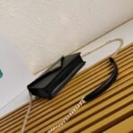 Saffiano leather shoulder bag - Image 7