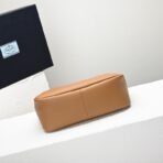 Medium leather handbag - Image 6