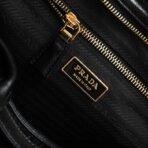 Large leather handbag - Image 8