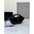 Medium leather handbag - Image 7