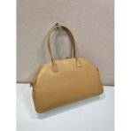 Large leather tote bag with zipper closure - Image 8