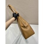 Large leather tote bag with zipper closure - Image 5