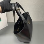 Prada medium leather tote bag - Image 6
