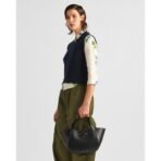 Prada medium leather tote bag - Image 11