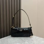 Prada Re-Edition 2002 small leather shoulder bag - Image 9
