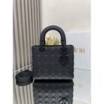 medium  Lady Dior bag Ultramatte Cannage Calfskin - Image 10