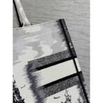 Medium Dior Book Tote bag - Image 7