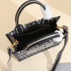 Small Diro Book Tote bag - Image 9