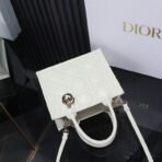 Small Diro Book Tote Cowhide  bag - Image 10