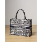 Medium Dior Book Tote bag - Image 9