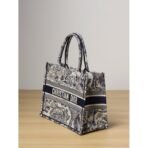 Medium Dior Book Tote bag - Image 8