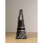 Small Diro Book Tote bag - Image 7