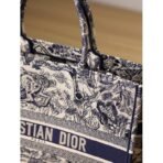 large Diro Book Tote bag - Image 12