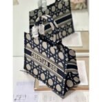 Medium Dior Book Tote bag - Image 4