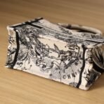 Small Diro Book Tote bag - Image 6