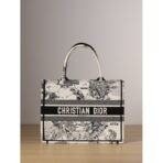 Medium Dior Book Tote bag - Image 9