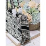 Medium Dior Book Tote bag - Image 10