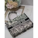 Medium Dior Book Tote bag - Image 8