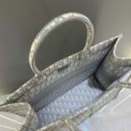 large Diro Book Tote bag - Image 3