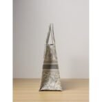 large Diro Book Tote bag - Image 4