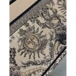 large Diro Book Tote bag - Image 9