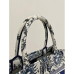Medium Dior Book Tote bag - Image 9