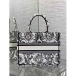 Medium Dior Book Tote bag - Image 6