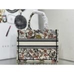 Medium Dior Book Tote bag - Image 5