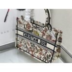 Medium Dior Book Tote bag - Image 4